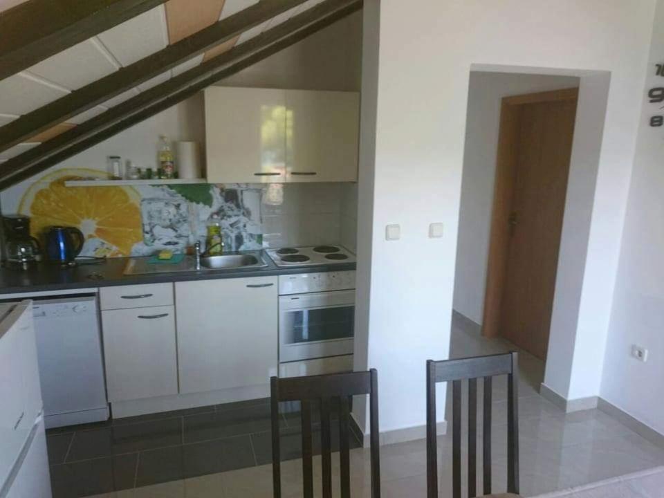 Gizmo Apartments Gornji Karin Exterior photo