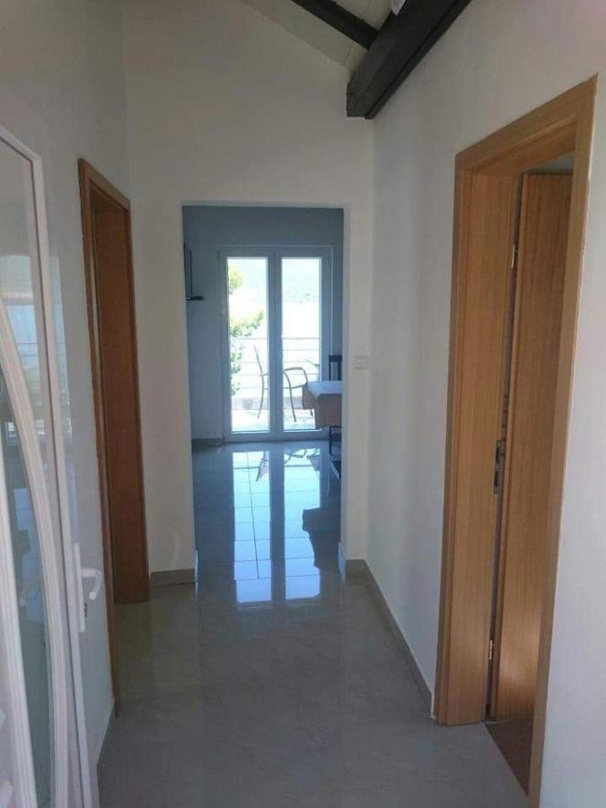 Gizmo Apartments Gornji Karin Exterior photo